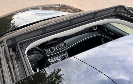 Mercedes-Benz E-Класс, 2017 год, 3 500 000 рублей, 9 фотография