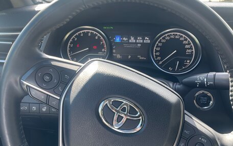 Toyota Camry, 2018 год, 3 050 000 рублей, 4 фотография