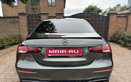 Mercedes-Benz E-Класс, 2019 год, 4 900 000 рублей, 19 фотография