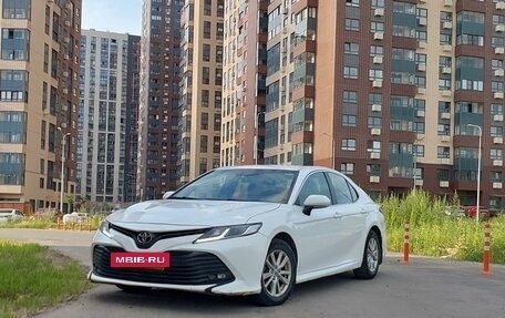 Toyota Camry, 2018 год, 1 650 000 рублей, 2 фотография
