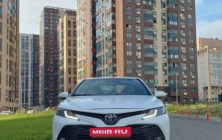 Toyota Camry, 2018 год, 1 650 000 рублей, 8 фотография