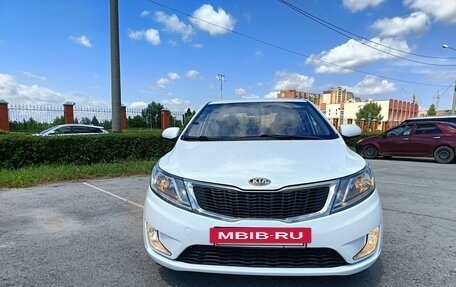 KIA Rio III рестайлинг, 2013 год, 695 000 рублей, 2 фотография