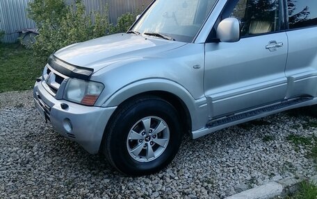 Mitsubishi Pajero III рестайлинг, 2004 год, 1 020 000 рублей, 5 фотография