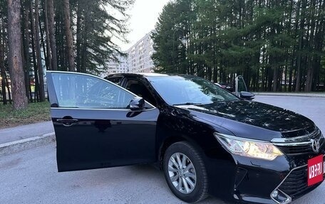 Toyota Camry, 2018 год, 2 200 000 рублей, 4 фотография