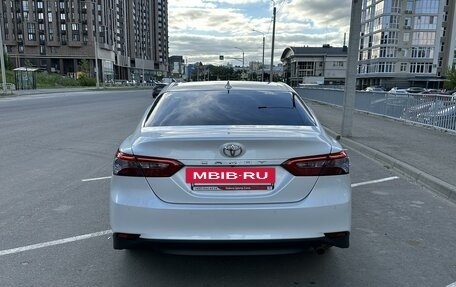 Toyota Camry, 2021 год, 2 890 000 рублей, 8 фотография