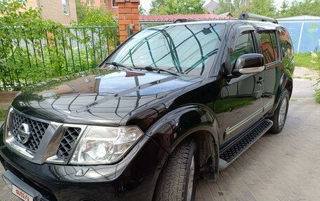 Nissan Pathfinder, 2011 год, 1 730 000 рублей, 3 фотография