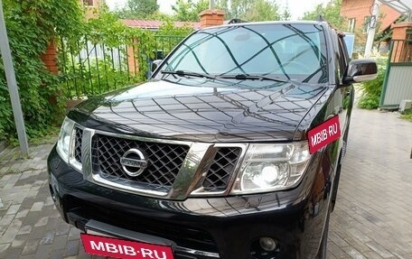 Nissan Pathfinder, 2011 год, 1 730 000 рублей, 2 фотография