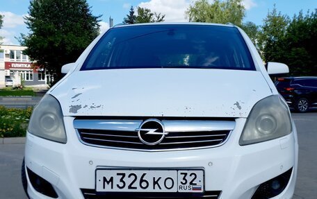 Opel Zafira B, 2008 год, 550 000 рублей, 3 фотография