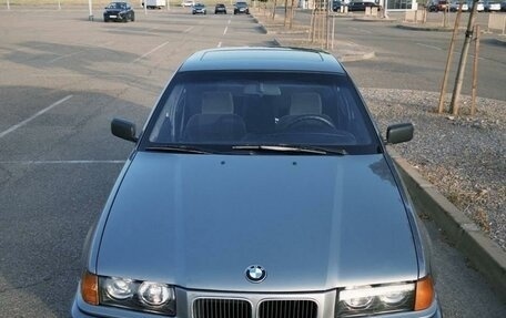 BMW 3 серия, 1993 год, 673 000 рублей, 2 фотография