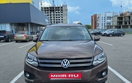 Volkswagen Tiguan I, 2015 год, 2 100 000 рублей, 3 фотография