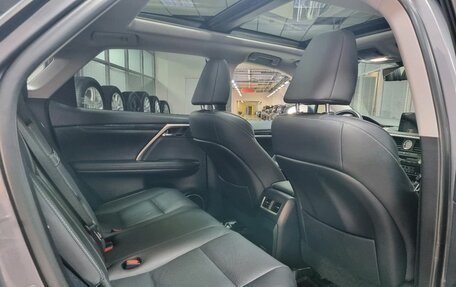Lexus RX IV рестайлинг, 2020 год, 6 450 000 рублей, 13 фотография