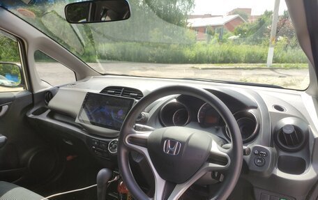 Honda Fit III, 2012 год, 1 016 000 рублей, 12 фотография