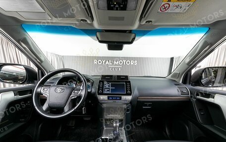 Toyota Land Cruiser Prado 150 рестайлинг 2, 2022 год, 7 200 000 рублей, 7 фотография
