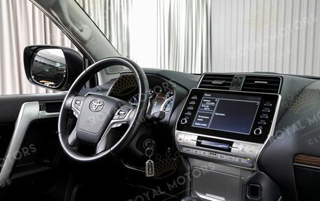 Toyota Land Cruiser Prado 150 рестайлинг 2, 2022 год, 7 200 000 рублей, 8 фотография