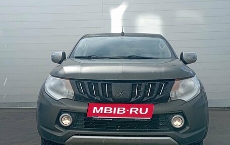 Mitsubishi L200 IV рестайлинг, 2015 год, 1 899 000 рублей, 3 фотография