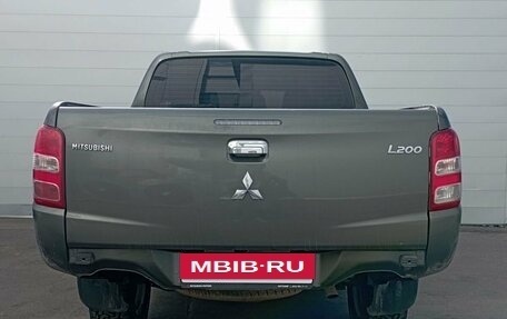 Mitsubishi L200 IV рестайлинг, 2015 год, 1 899 000 рублей, 6 фотография