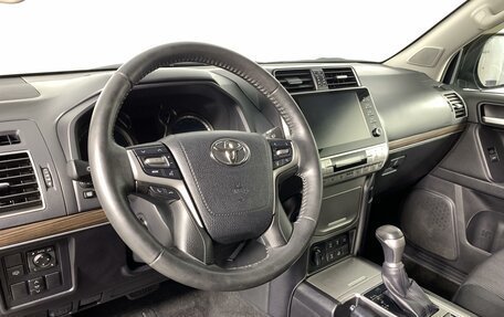 Toyota Land Cruiser Prado 150 рестайлинг 2, 2020 год, 6 235 000 рублей, 18 фотография