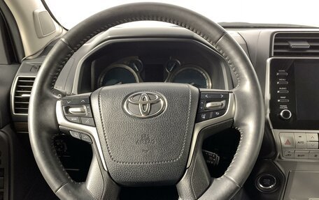 Toyota Land Cruiser Prado 150 рестайлинг 2, 2020 год, 6 235 000 рублей, 23 фотография