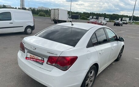 Chevrolet Cruze II, 2010 год, 670 000 рублей, 6 фотография