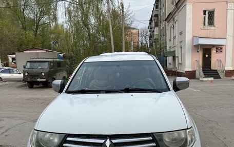 Mitsubishi L200 IV рестайлинг, 2011 год, 1 100 000 рублей, 3 фотография