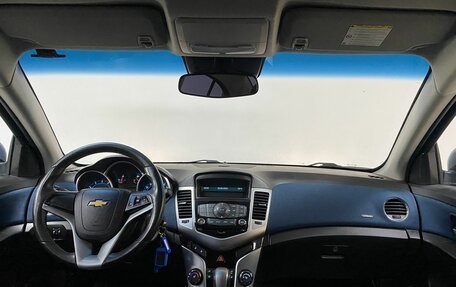 Chevrolet Cruze II, 2011 год, 735 000 рублей, 10 фотография