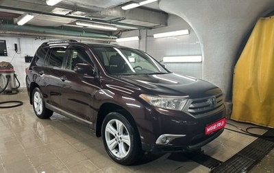 Toyota Highlander III, 2013 год, 2 490 000 рублей, 1 фотография