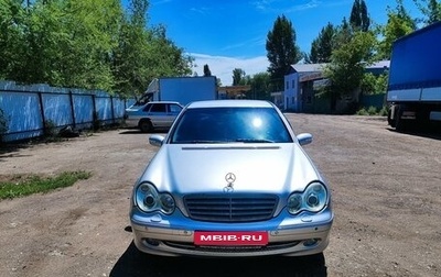 Mercedes-Benz C-Класс, 2003 год, 700 000 рублей, 1 фотография