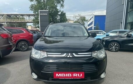 Mitsubishi Outlander III рестайлинг 3, 2013 год, 1 249 000 рублей, 2 фотография