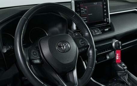 Toyota RAV4, 2020 год, 3 799 000 рублей, 8 фотография