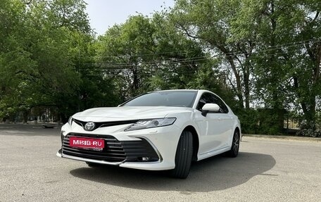 Toyota Camry, 2022 год, 3 949 000 рублей, 1 фотография