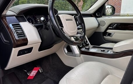 Land Rover Range Rover IV рестайлинг, 2018 год, 11 900 000 рублей, 5 фотография