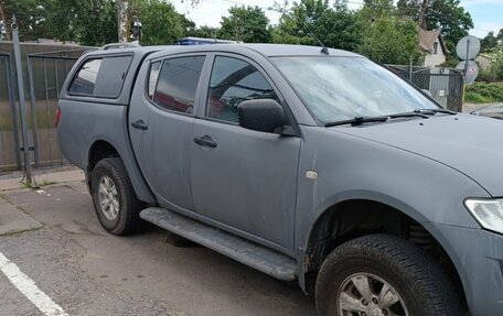 Mitsubishi L200 IV рестайлинг, 2013 год, 1 300 000 рублей, 8 фотография