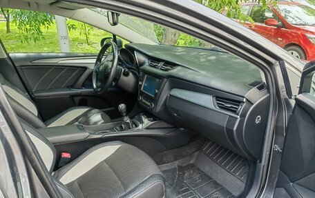 Toyota Avensis III рестайлинг, 2017 год, 1 990 000 рублей, 12 фотография