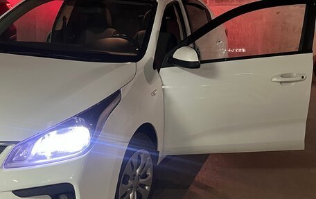 KIA Rio IV, 2017 год, 1 320 000 рублей, 10 фотография