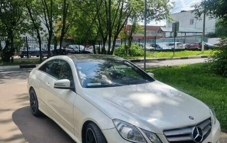 Mercedes-Benz E-Класс, 2013 год, 2 000 000 рублей, 2 фотография