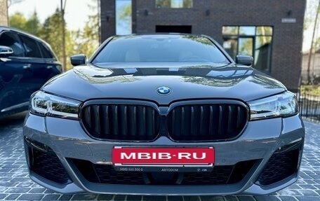 BMW 5 серия, 2021 год, 5 990 000 рублей, 2 фотография