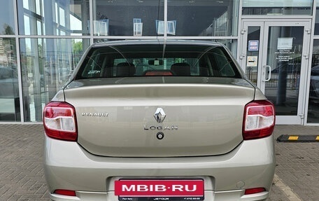 Renault Logan II, 2017 год, 819 000 рублей, 4 фотография