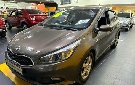 KIA cee'd III, 2013 год, 1 071 000 рублей, 4 фотография