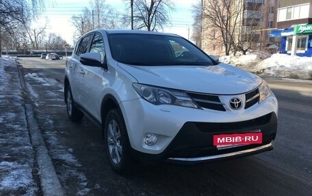 Toyota RAV4, 2015 год, 2 500 000 рублей, 4 фотография