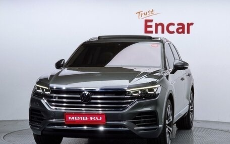 Volkswagen Touareg III, 2021 год, 4 834 000 рублей, 1 фотография