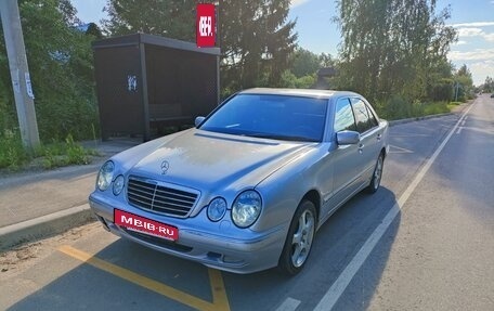 Mercedes-Benz E-Класс, 2001 год, 680 000 рублей, 1 фотография