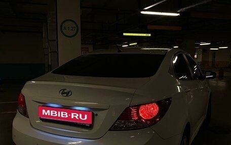 Hyundai Solaris II рестайлинг, 2011 год, 889 999 рублей, 3 фотография