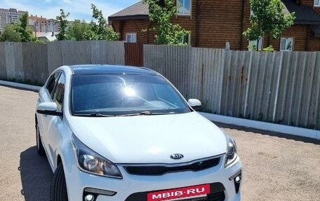 KIA Rio IV, 2018 год, 1 650 000 рублей, 3 фотография