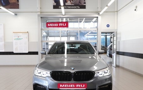 BMW 5 серия, 2019 год, 3 850 000 рублей, 2 фотография