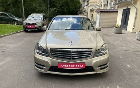 Mercedes-Benz C-Класс, 2012 год, 1 750 000 рублей, 1 фотография