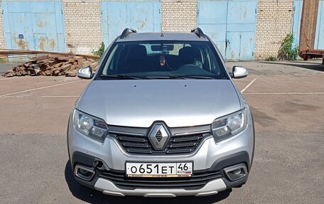 Renault Sandero II рестайлинг, 2019 год, 1 010 000 рублей, 1 фотография