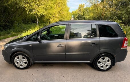 Opel Zafira B, 2011 год, 725 000 рублей, 4 фотография