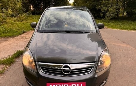 Opel Zafira B, 2011 год, 725 000 рублей, 12 фотография