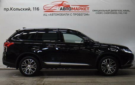 Mitsubishi Outlander III рестайлинг 3, 2018 год, 1 899 000 рублей, 4 фотография