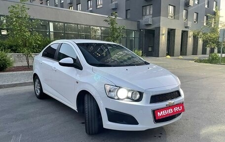 Chevrolet Aveo III, 2013 год, 820 000 рублей, 3 фотография